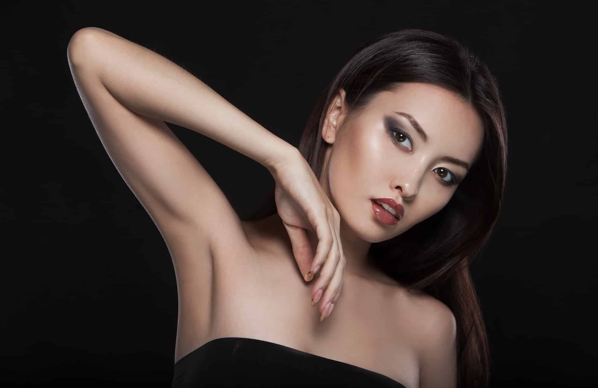 Reviv 4 Confident woman representing perineoplasty outcome
