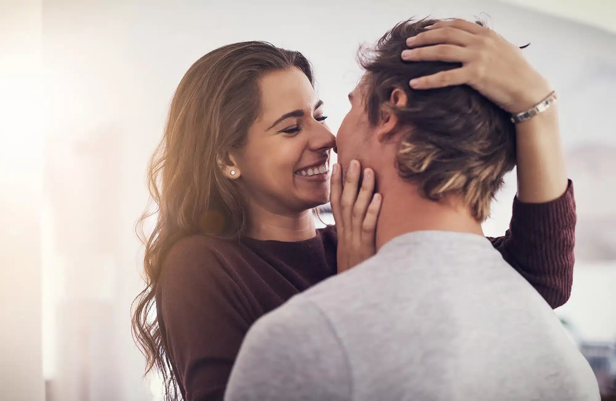 Pellet Therapy 8 couple in kitchen with hug